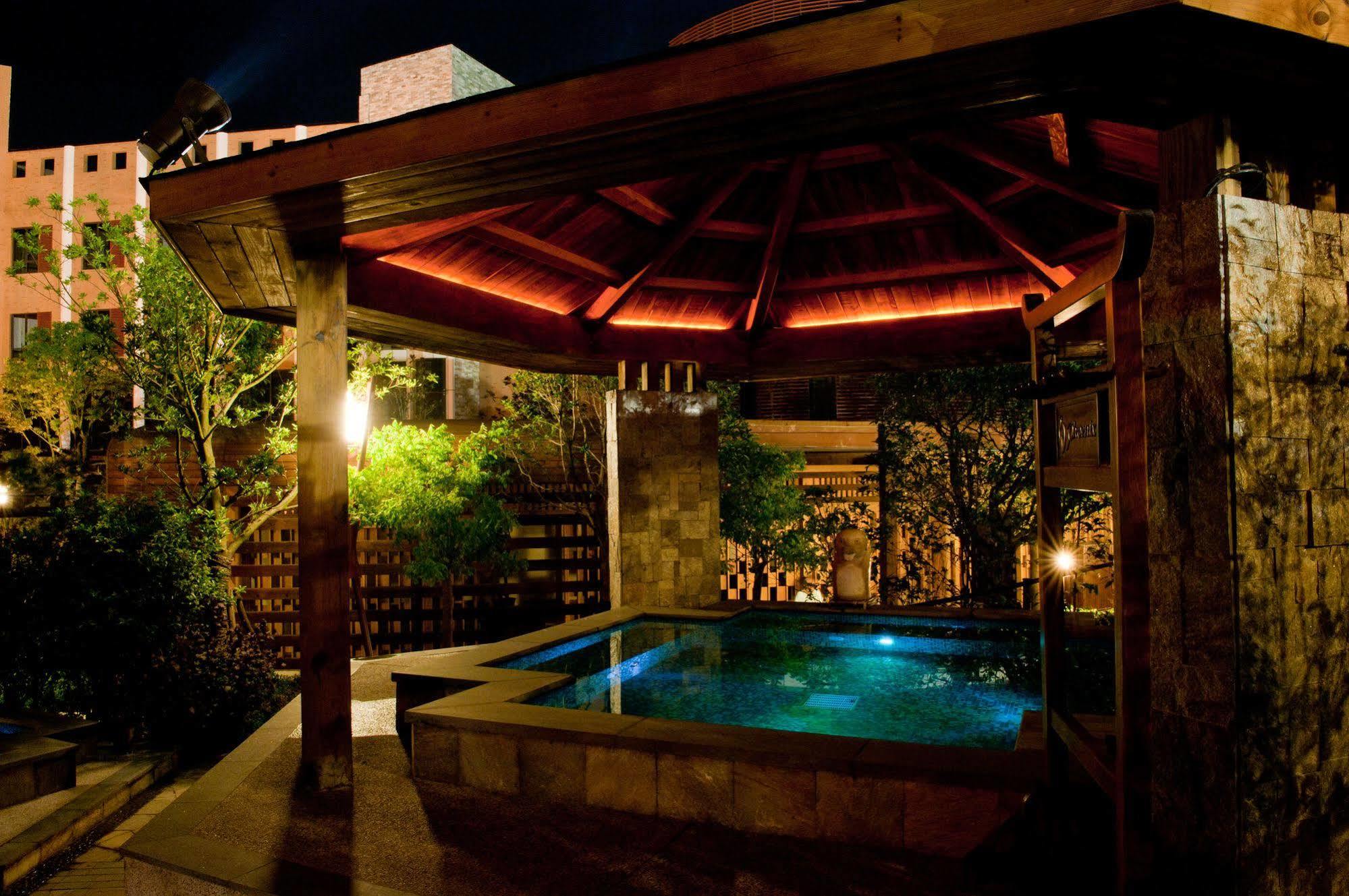 Suzhou Phoenix Hotspring Resort Zhangjiagang Exterior foto